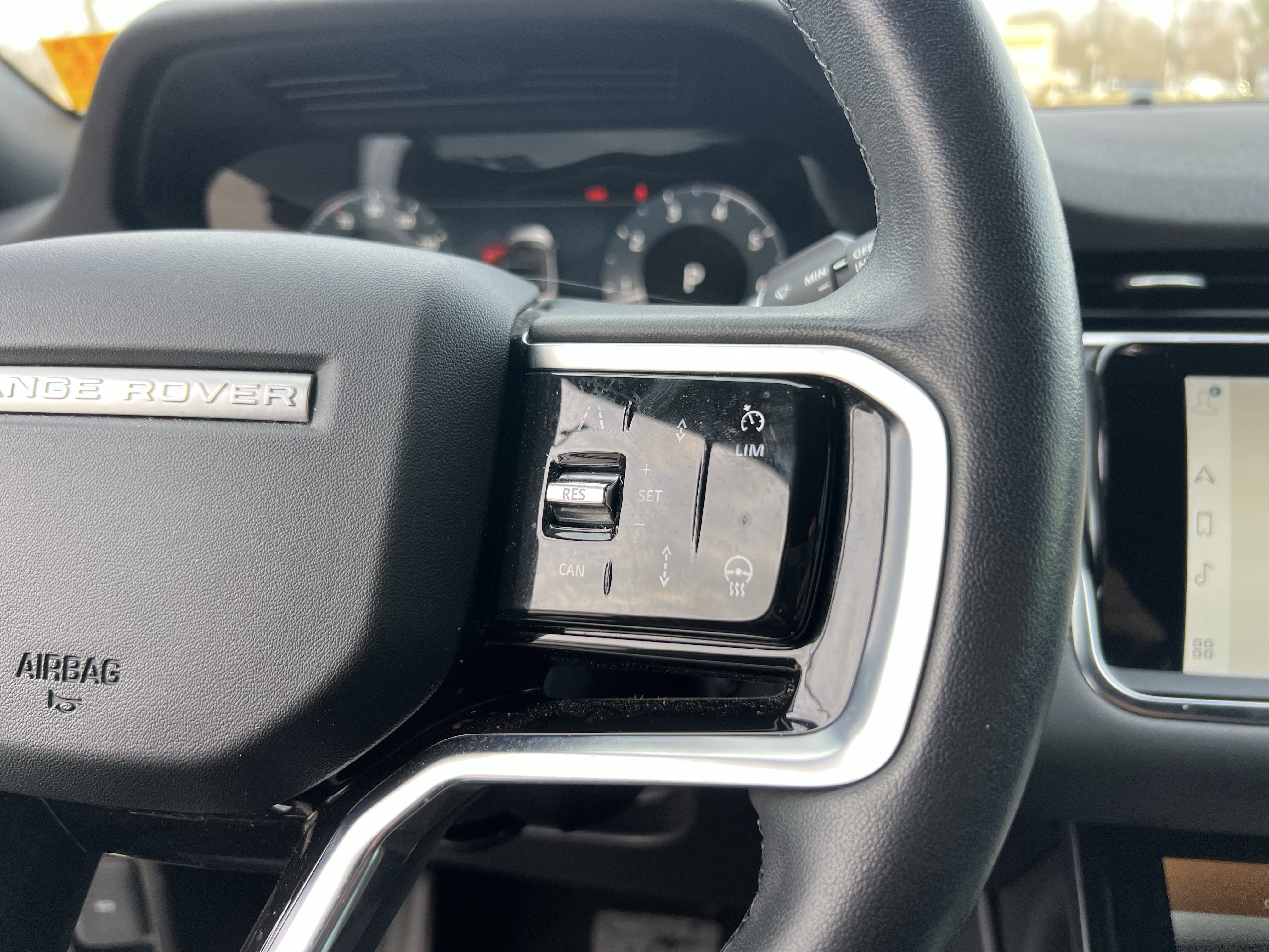 Certified 2023 Land Rover Range Rover Evoque SE image 19