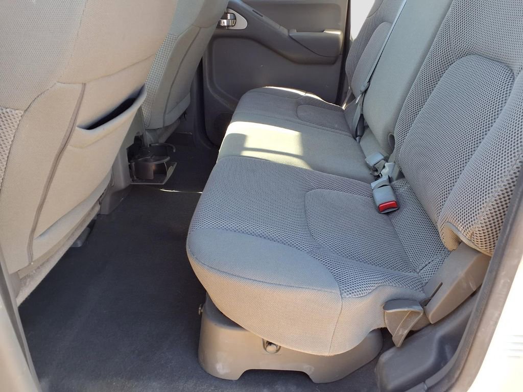 Used 2019 Nissan Frontier SV image 23