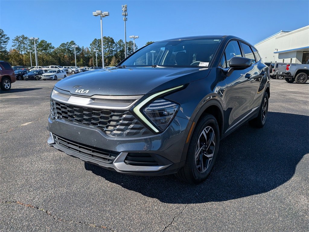 Used 2024 Kia Sportage LX image 8