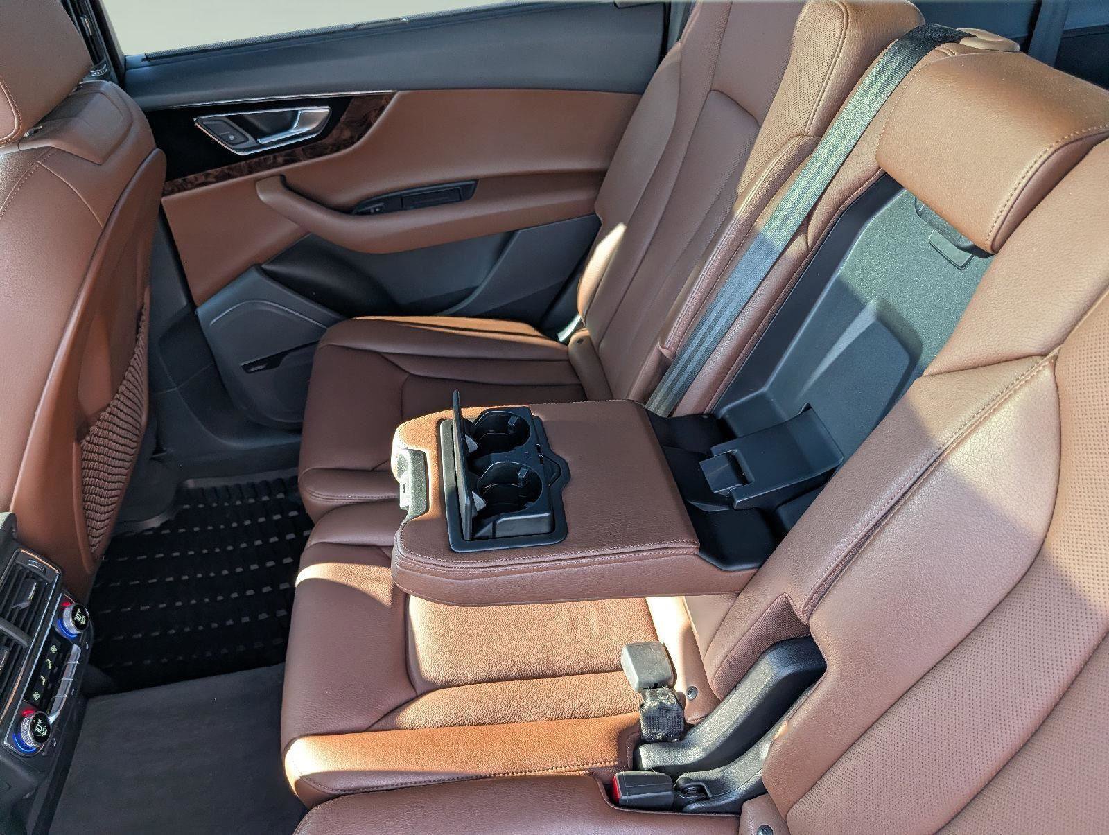 Used 2018 Audi Q7 3.0T Prestige w/ Prestige Package AWD/4WD image 22