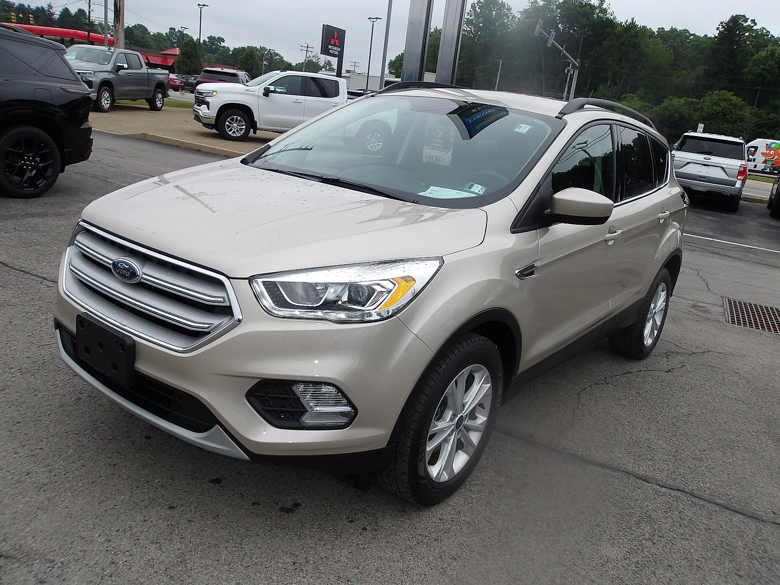 Used 2018 Ford Escape SEL FWD image 3