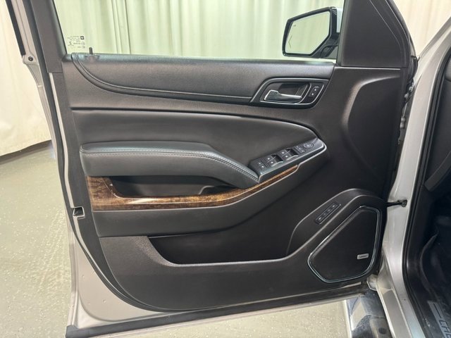 Used 2017 Chevrolet Suburban LT w/ LT Signature Package image 11