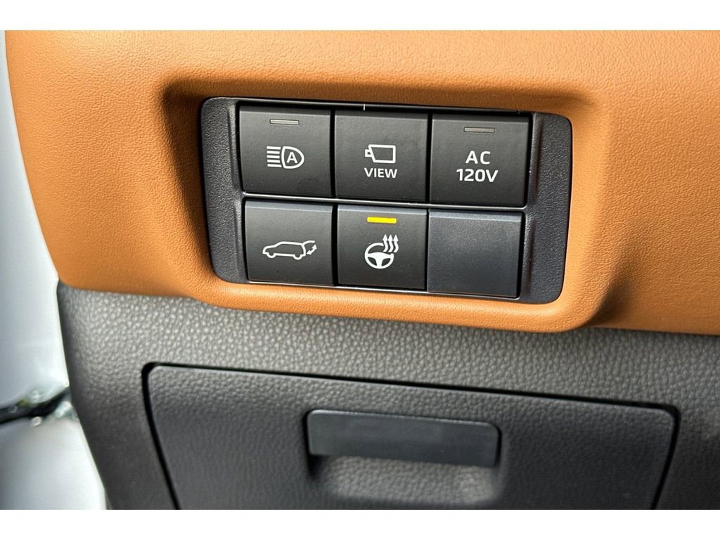 New 2026 Toyota Highlander Platinum image 30