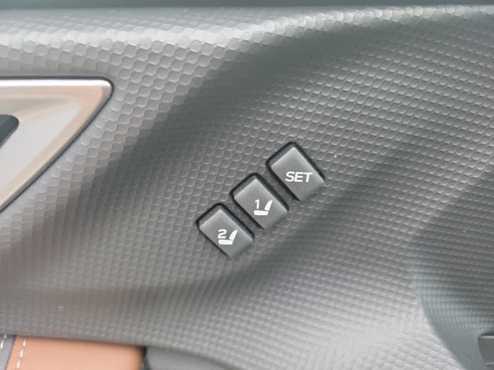 Used 2022 Subaru Forester Touring AWD/4WD image 25