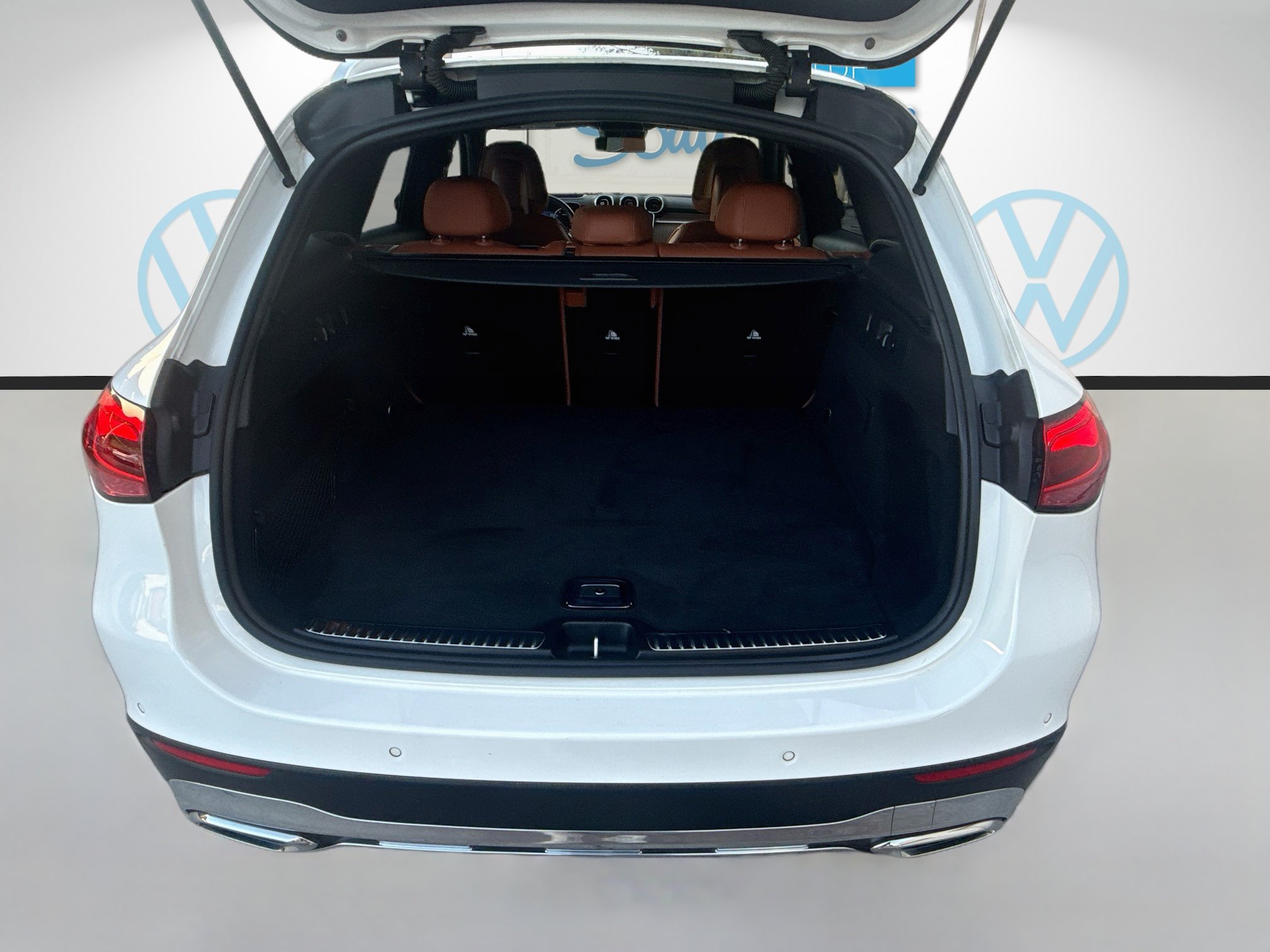 Used 2023 Mercedes-Benz GLC 300 w/ Pinnacle Trim Package image 27