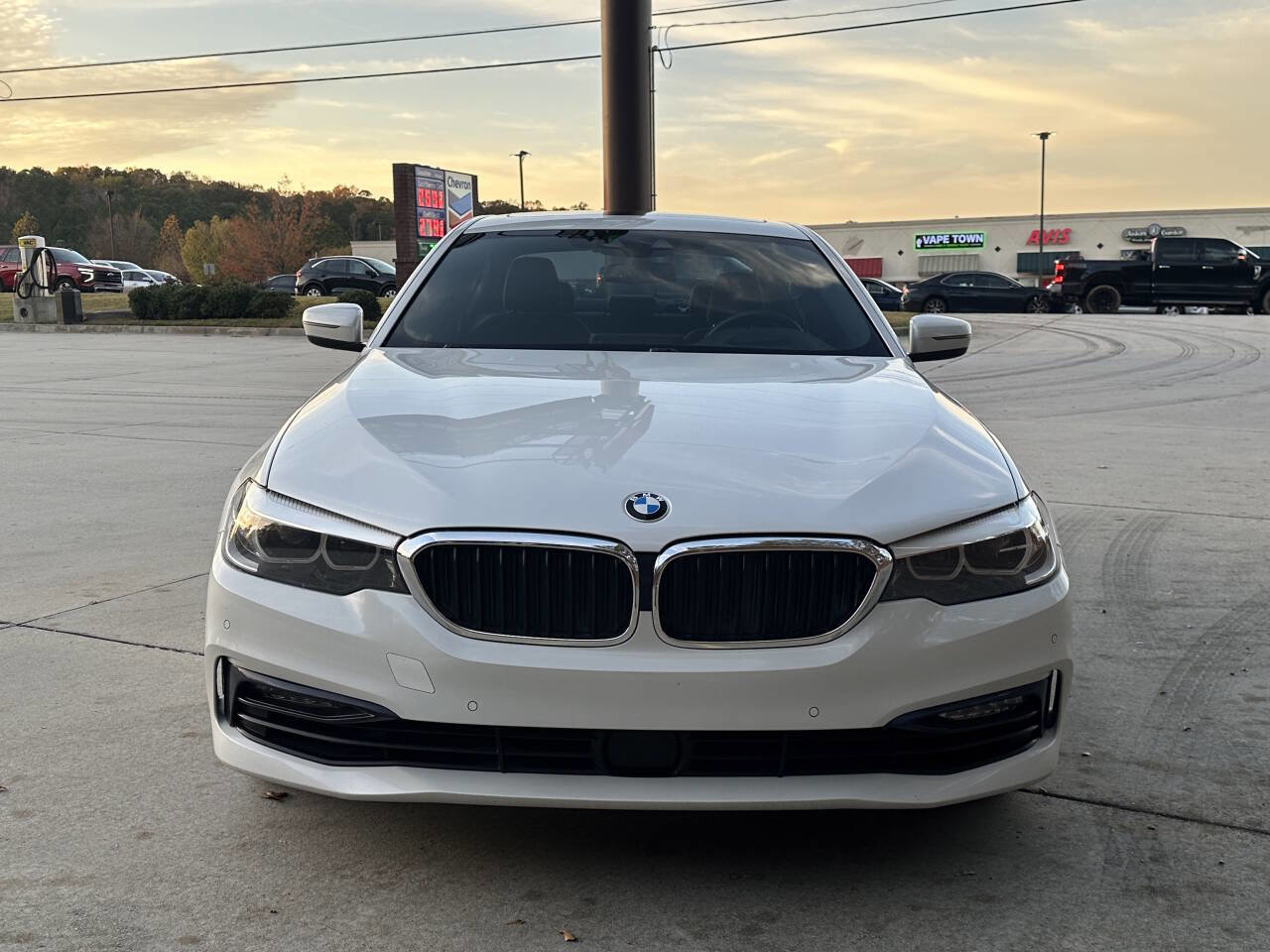 Used 2018 BMW 530e 530e iPerformance 4dr Sedan RWD image 2