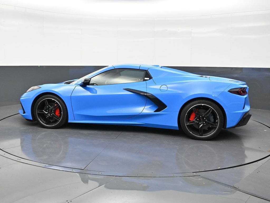 Used 2025 Chevrolet Corvette Stingray Preferred Conv w/ 2LT RWD image 2