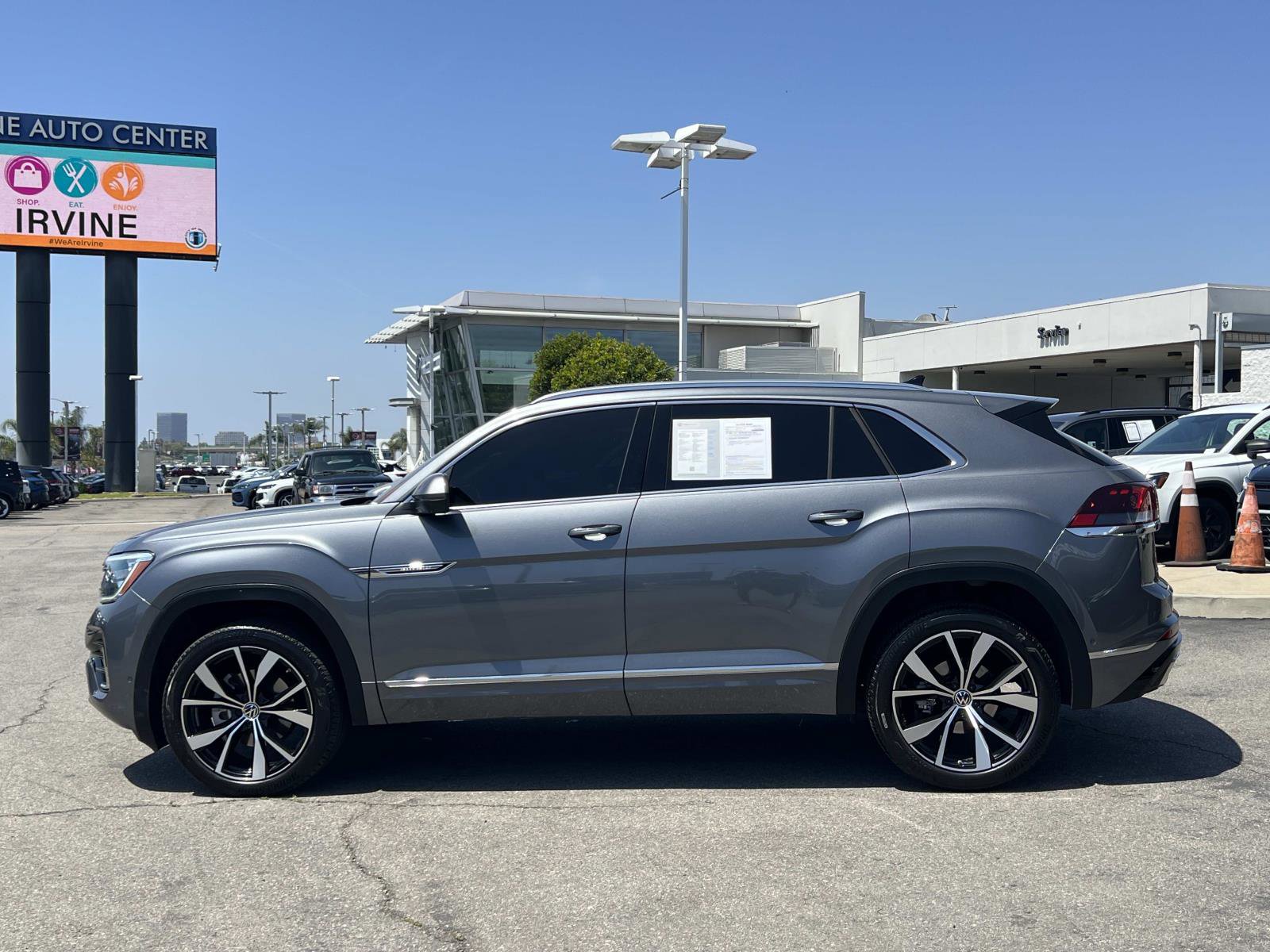 Certified 2024 Volkswagen Atlas Cross Sport SEL Premium R-Line AWD/4WD image 2