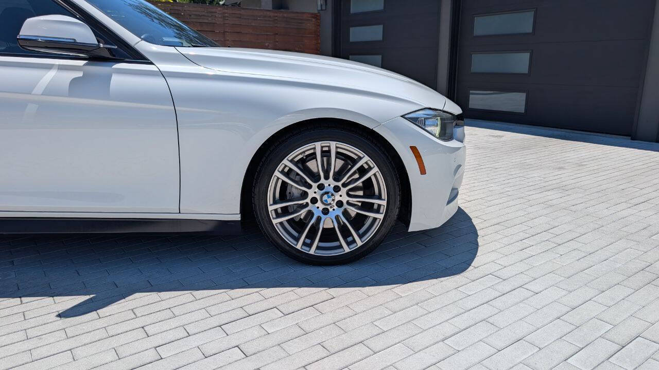 Used 2013 BMW 335i Sedan RWD image 3