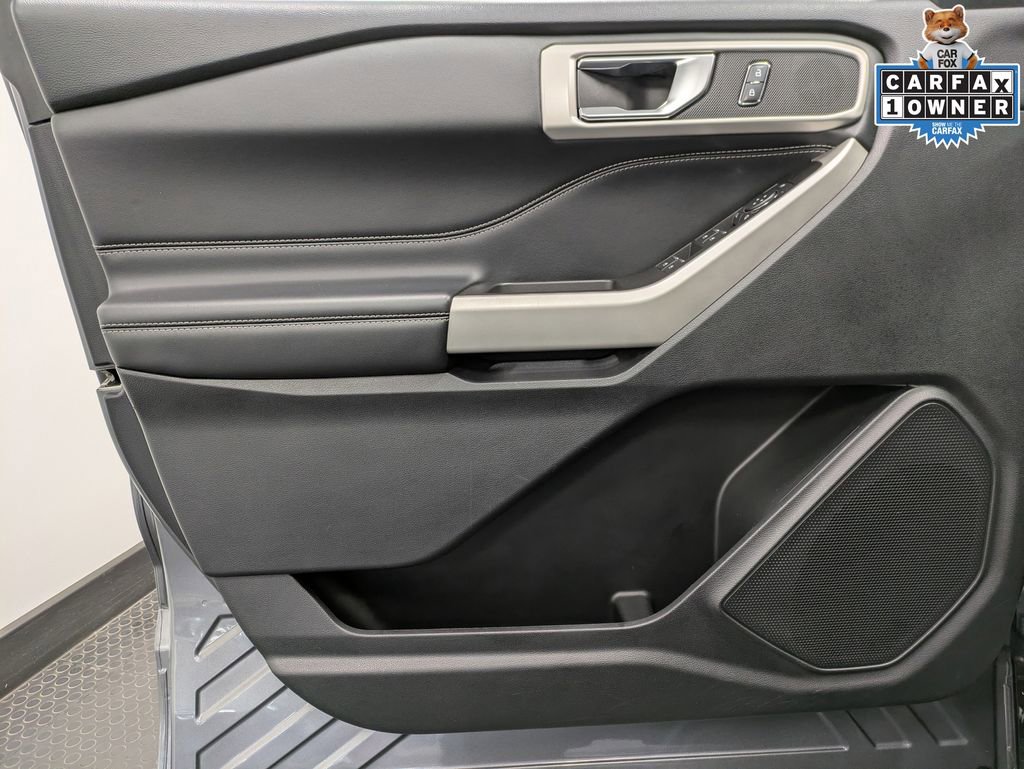 Used 2022 Ford Explorer XLT image 8