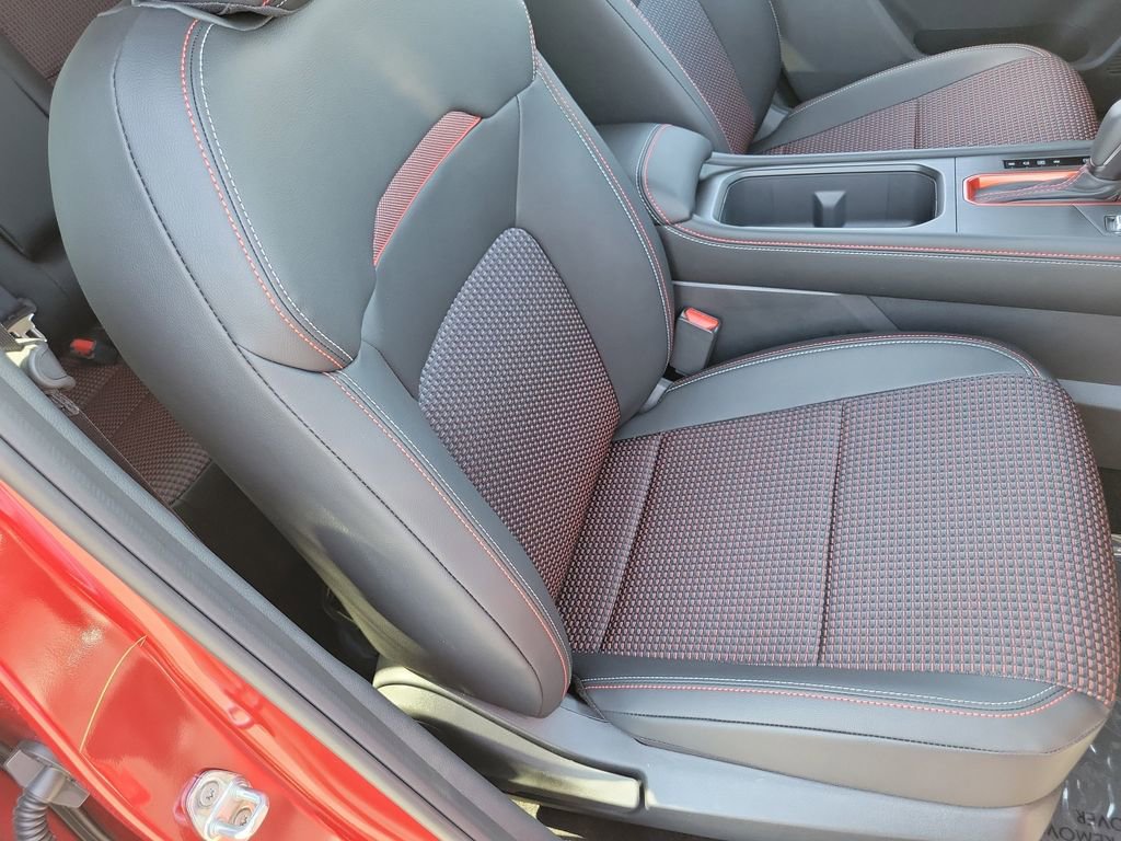 New 2026 Nissan Kicks SR FWD image 33