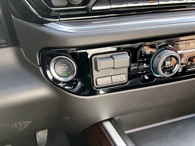 Used 2026 Chevrolet Silverado 3500 High Country w/ Technology Package AWD/4WD image 24