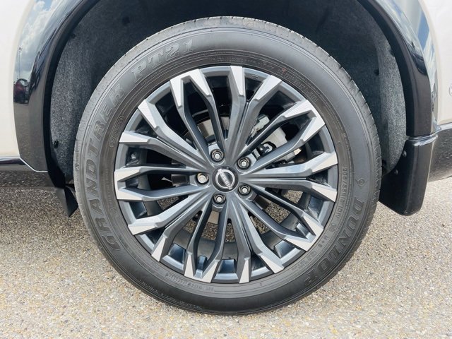 Used 2024 Nissan Rogue Platinum w/ Platinum Premium Package image 9