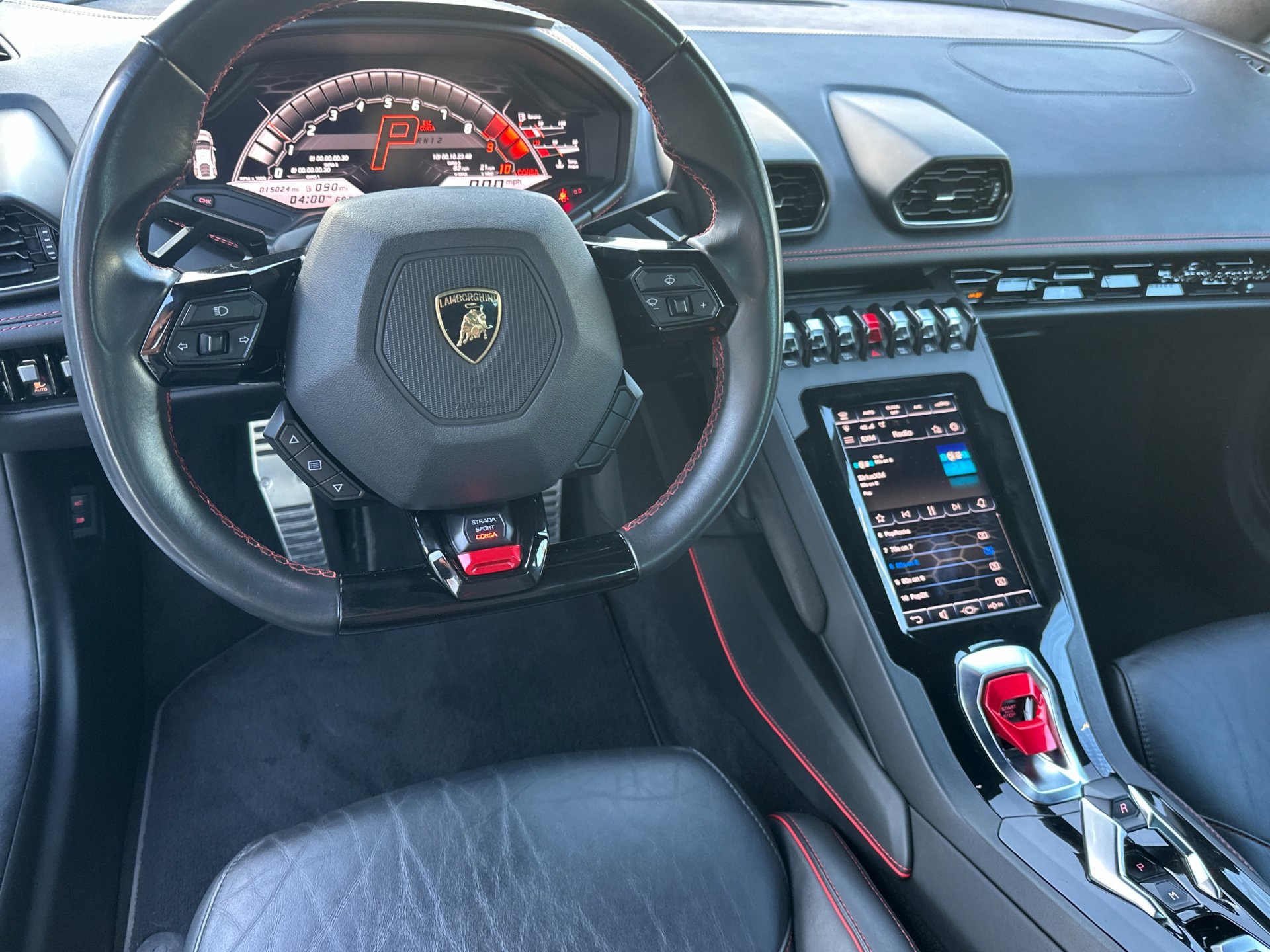 Used 2020 Lamborghini Huracan EVO image 7