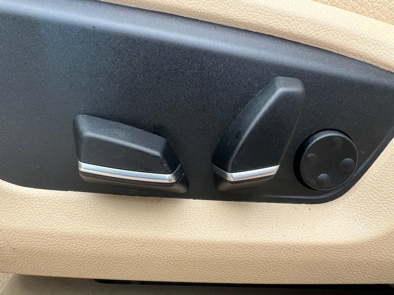 Used 2015 BMW 528i xDrive Sedan image 12