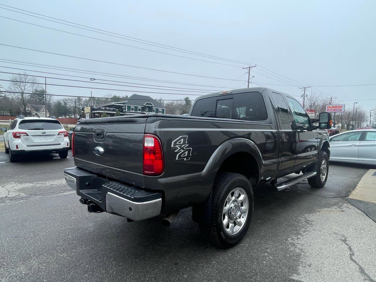 Used 2016 Ford F250 Lariat w/ Lariat Interior Package image 4