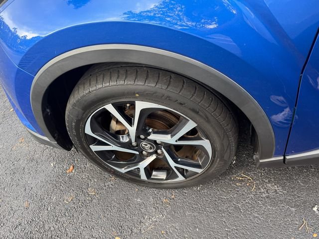 Used 2019 Toyota C-HR Limited FWD image 15