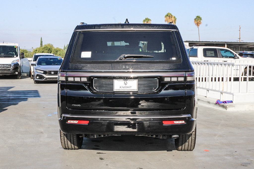 New 2026 Jeep Grand Wagoneer Summit w/ Premium Group III AWD/4WD image 8