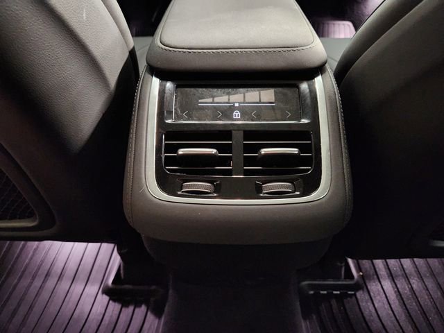 Used 2025 Volvo XC90 B5 Core w/ Protection Package image 31