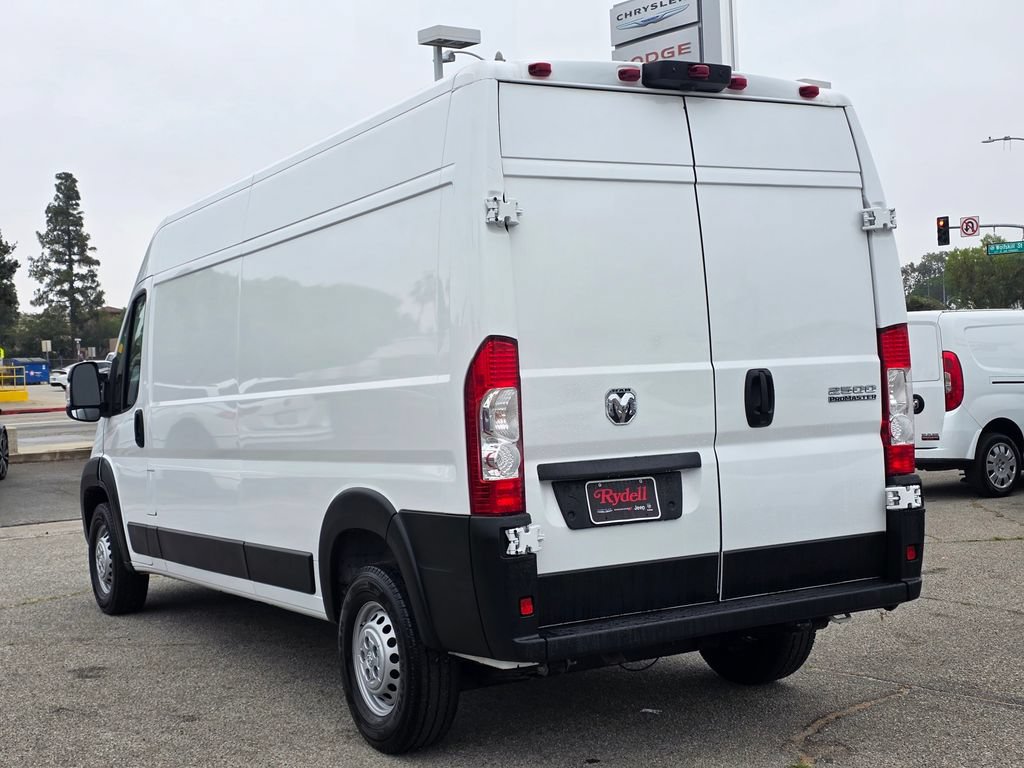Used 2025 RAM ProMaster 2500 w/ Convenience Group FWD image 8