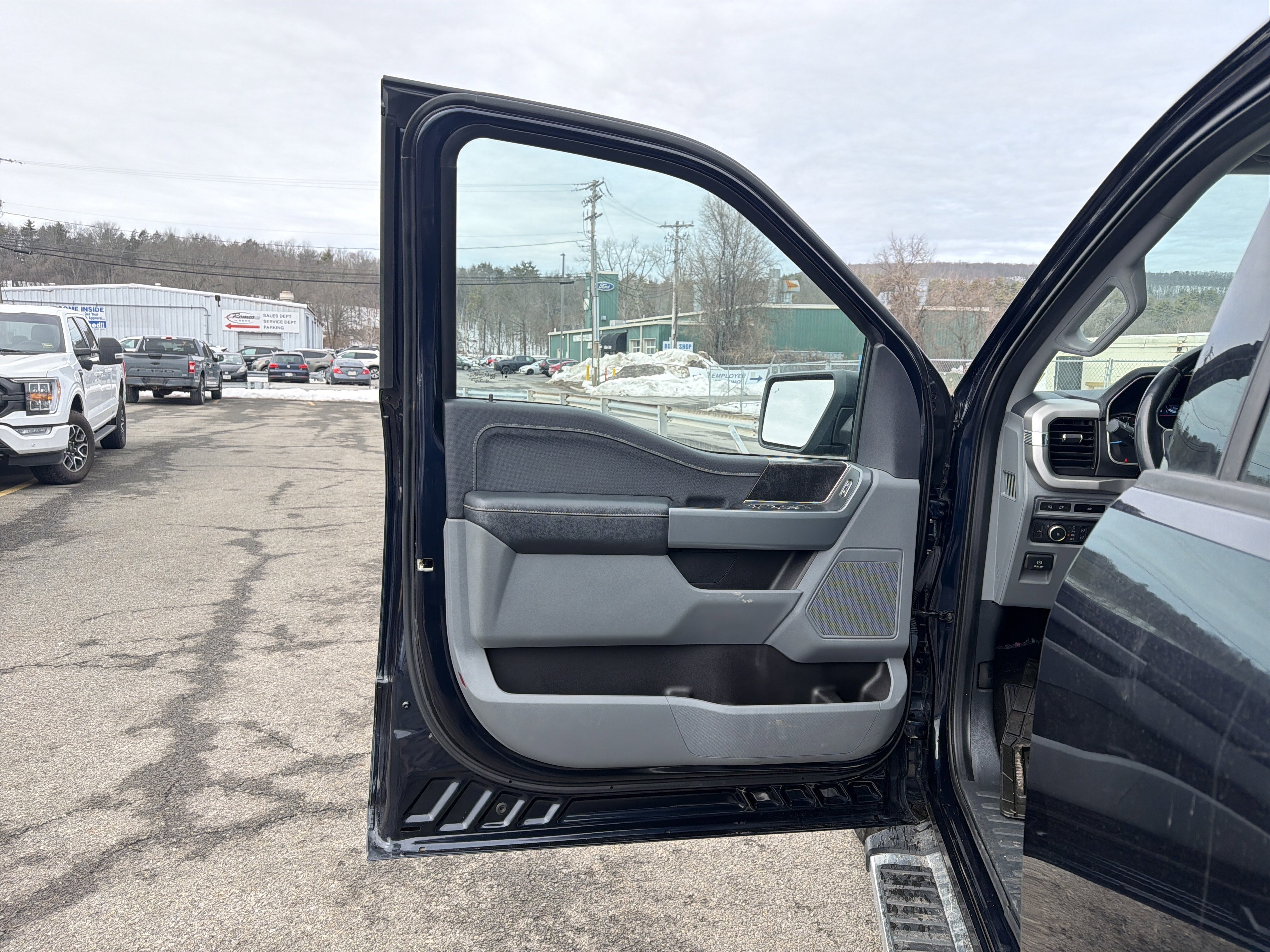 Certified 2022 Ford F150 XLT w/ Equipment Group 302A High image 11