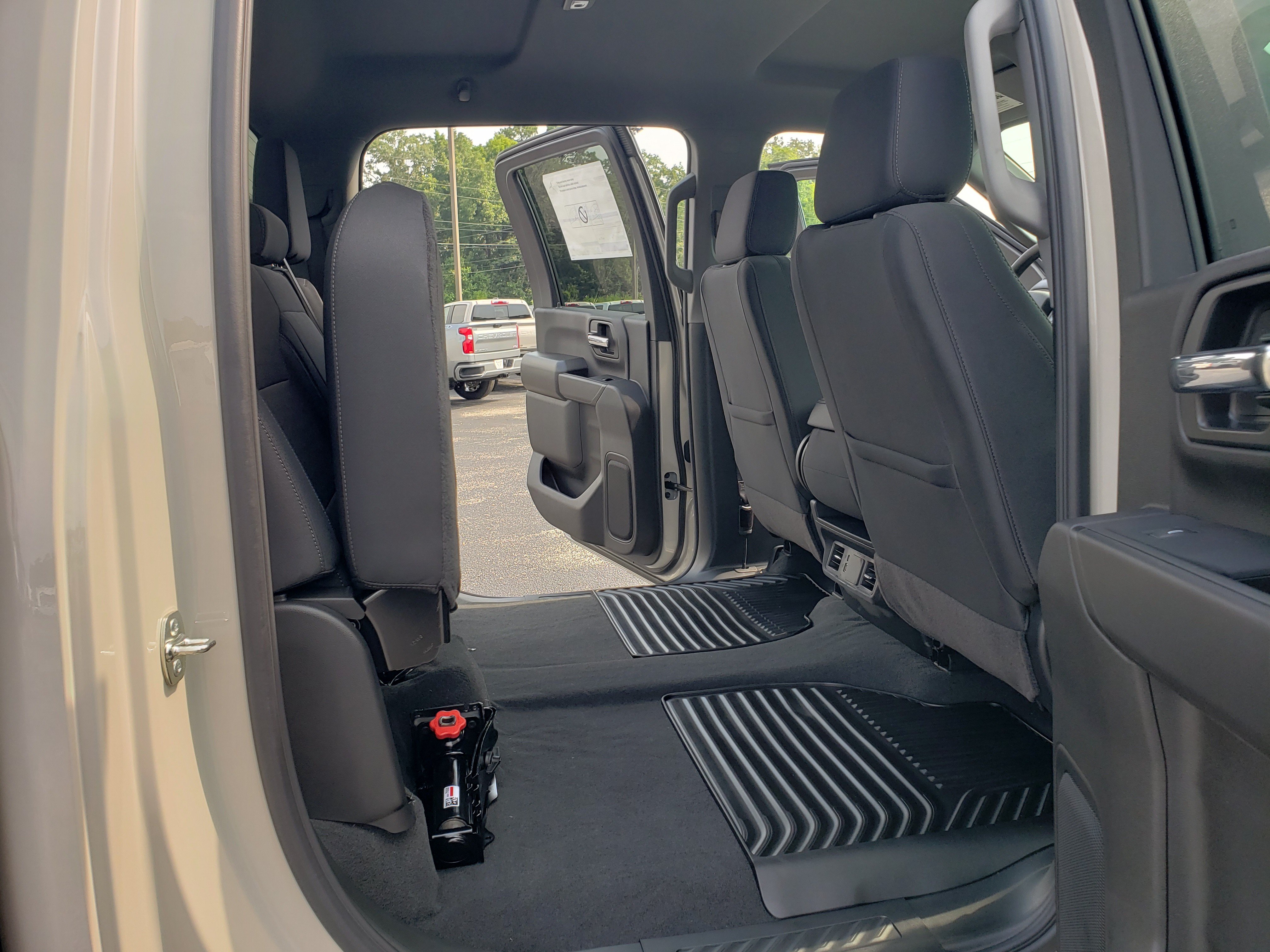 New 2026 Chevrolet Silverado 2500 Custom w/ Custom Value Package AWD/4WD image 34