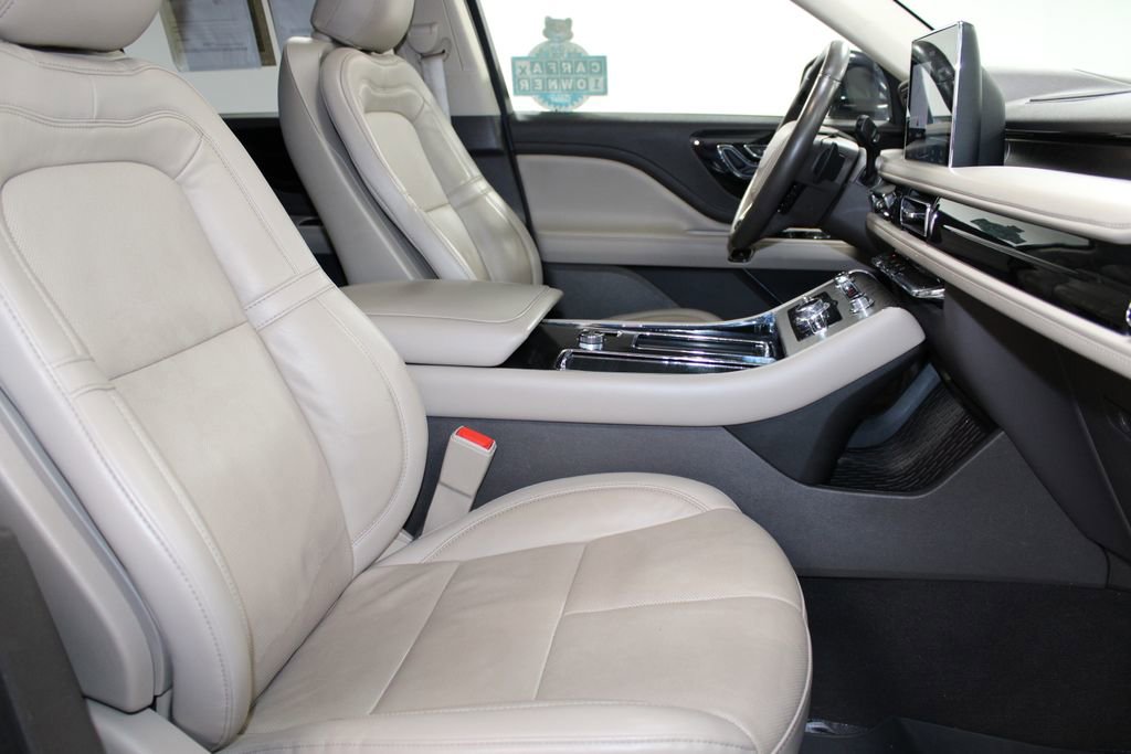 Used 2022 Lincoln Aviator Reserve w/ Elements Package Plus image 31
