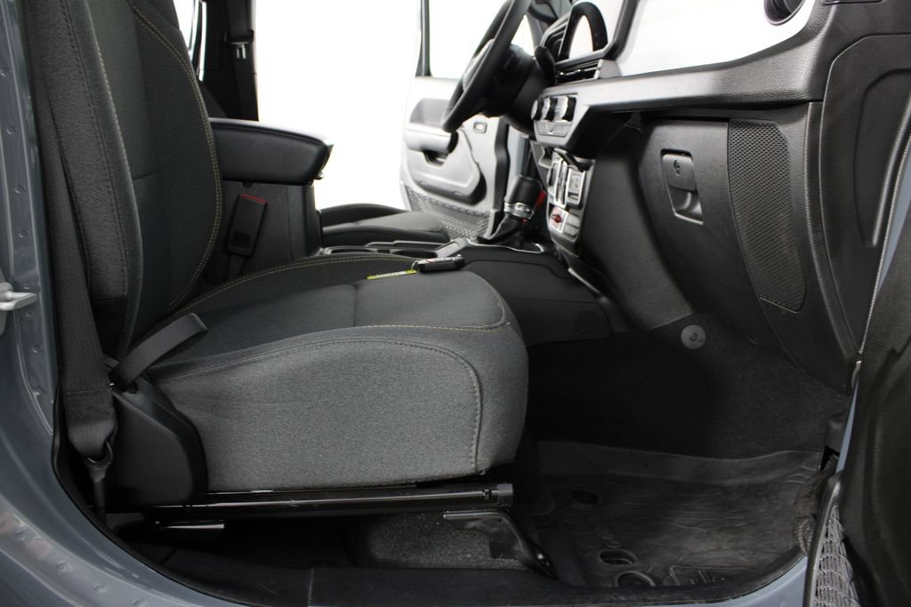 Used 2025 Jeep Wrangler Unlimited Sport S 4xe AWD/4WD image 19