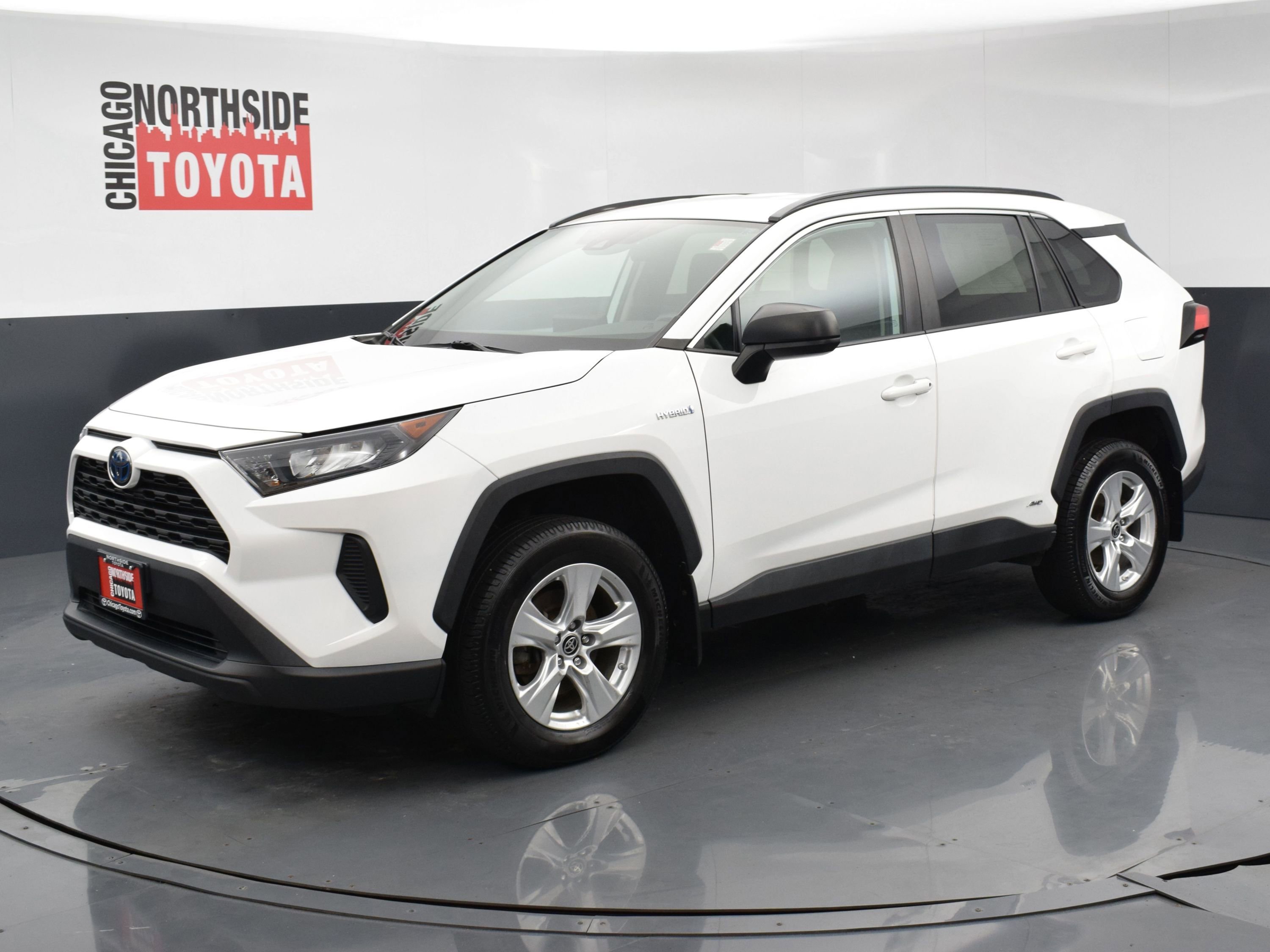 Used 2021 Toyota RAV4 LE AWD/4WD image 8