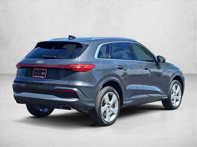 Certified 2025 Audi Q5 Premium AWD/4WD image 5