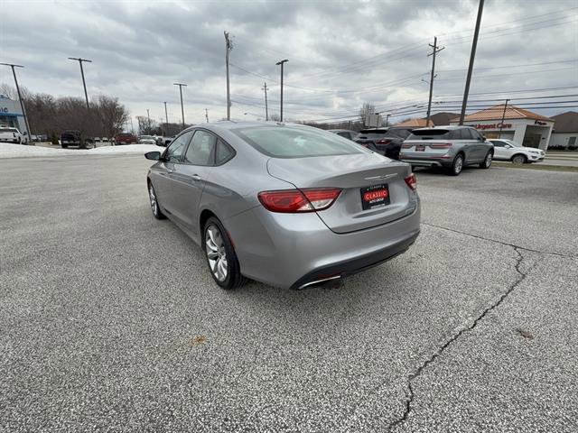 Used 2015 Chrysler 200 S image 3