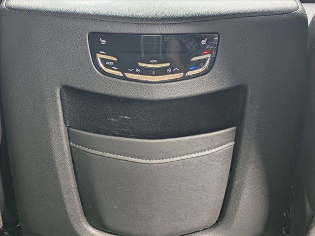 Used 2019 Cadillac Escalade Luxury AWD/4WD image 18