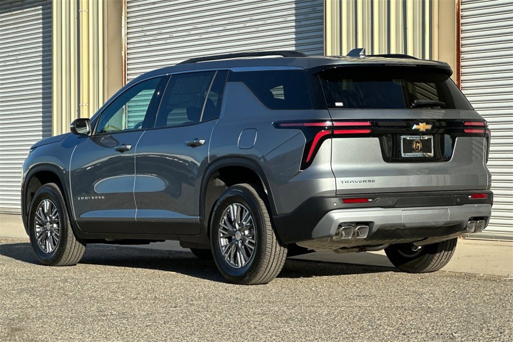 New 2026 Chevrolet Traverse LT w/ LPO, Floor Liner Package image 4
