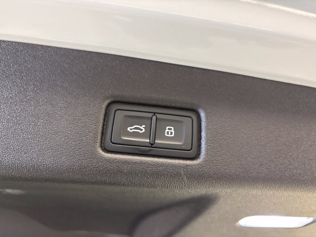 Used 2025 Audi Q5 Premium w/ Premium Plus AWD/4WD image 21