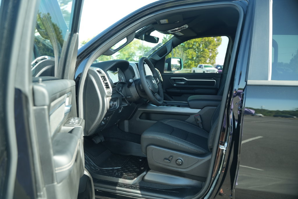 New 2026 RAM 1500 Big Horn AWD/4WD image 10