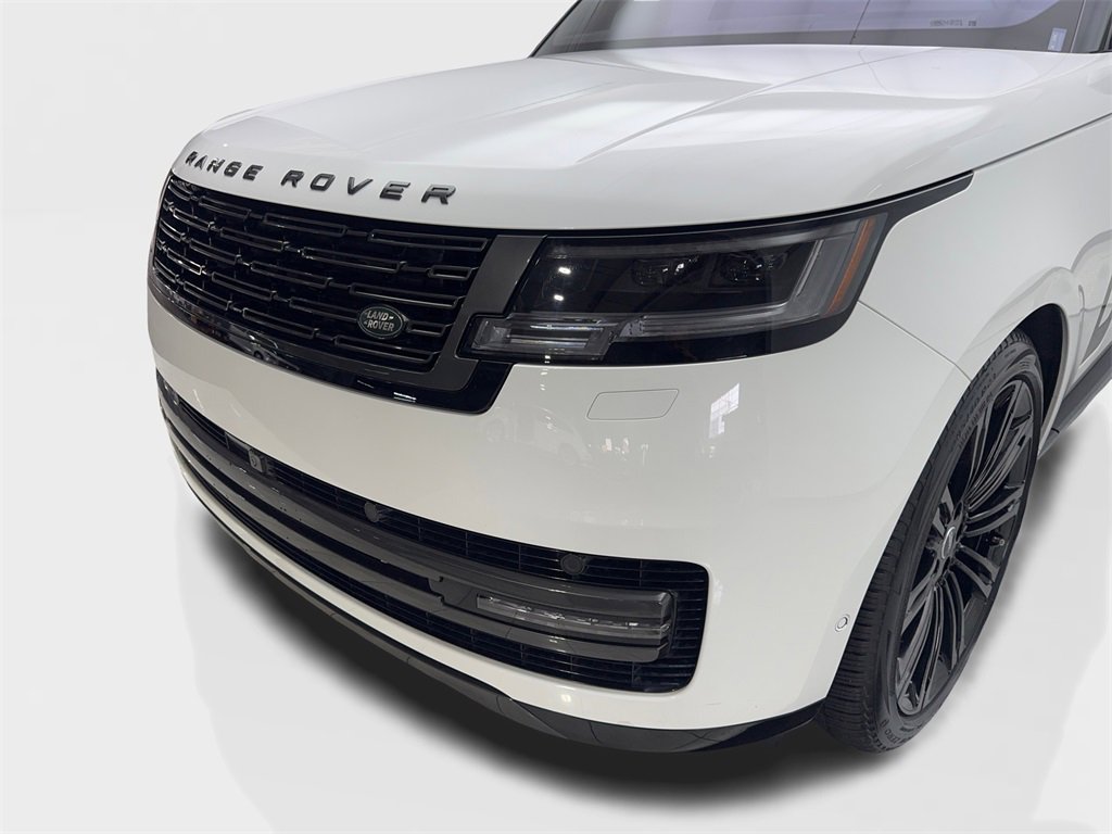 Used 2023 Land Rover Range Rover SE image 16