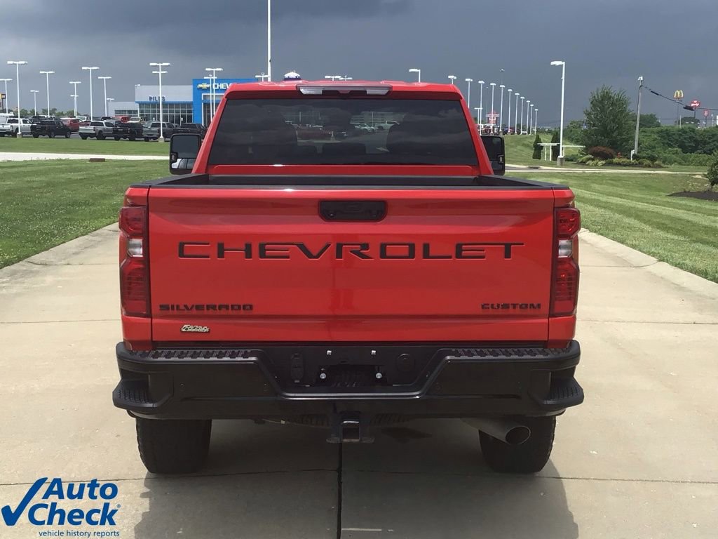 Used 2024 Chevrolet Silverado 2500 Custom w/ Custom Value Package image 5