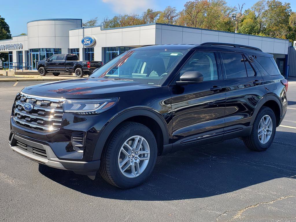 New 2026 Ford Explorer Active image 3