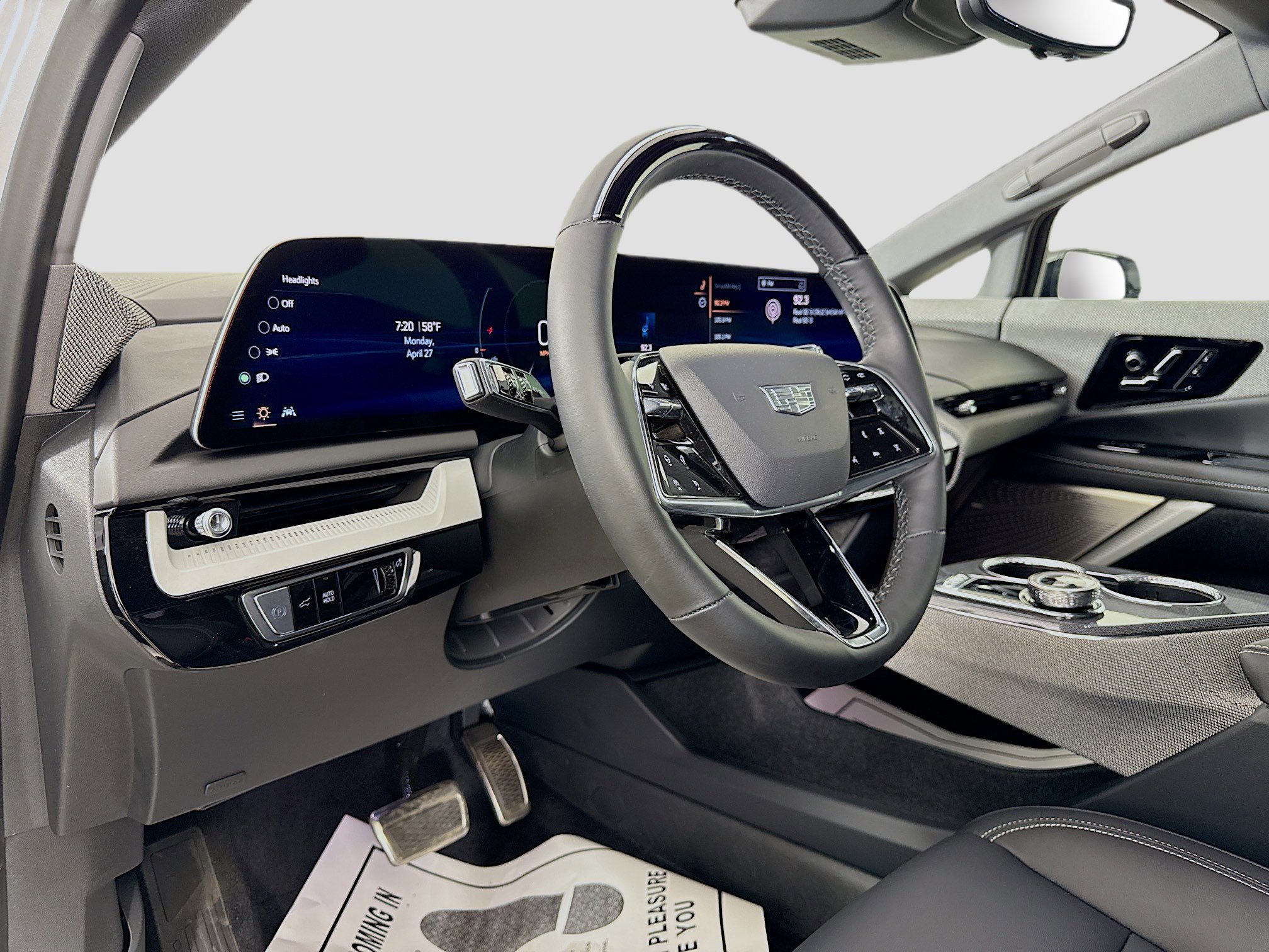 Used 2025 Cadillac Optiq Sport 1 AWD/4WD image 9