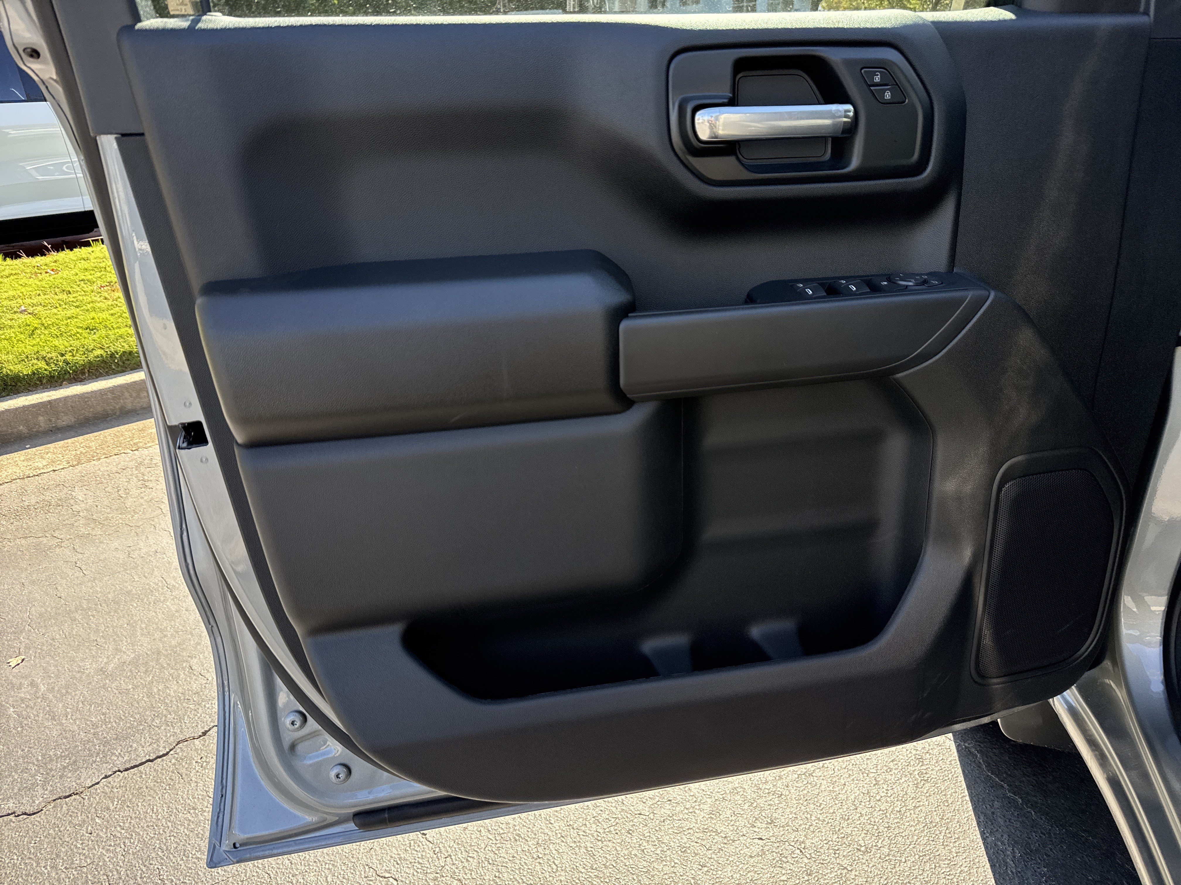 New 2026 Chevrolet Silverado 1500 Custom RWD image 10