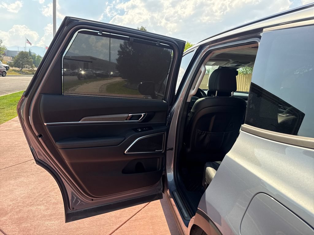 Used 2022 Kia Telluride SX w/ SX Prestige Package AWD/4WD image 21