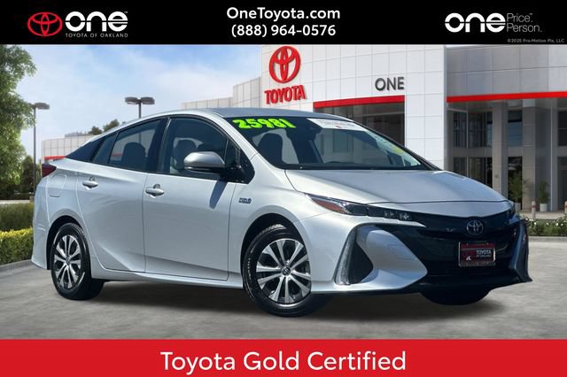 Certified 2020 Toyota Prius Prime XLE FWD image 1
