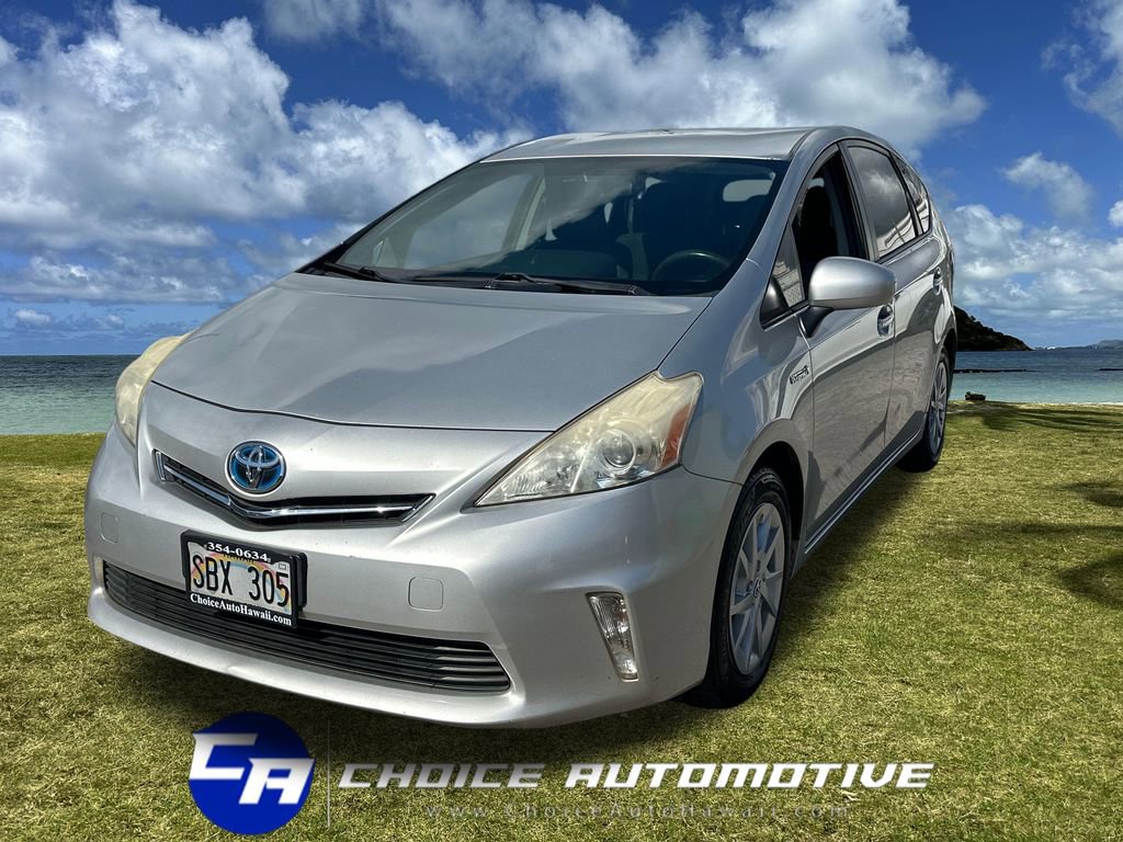 Used 2014 Toyota Prius V Two image 1