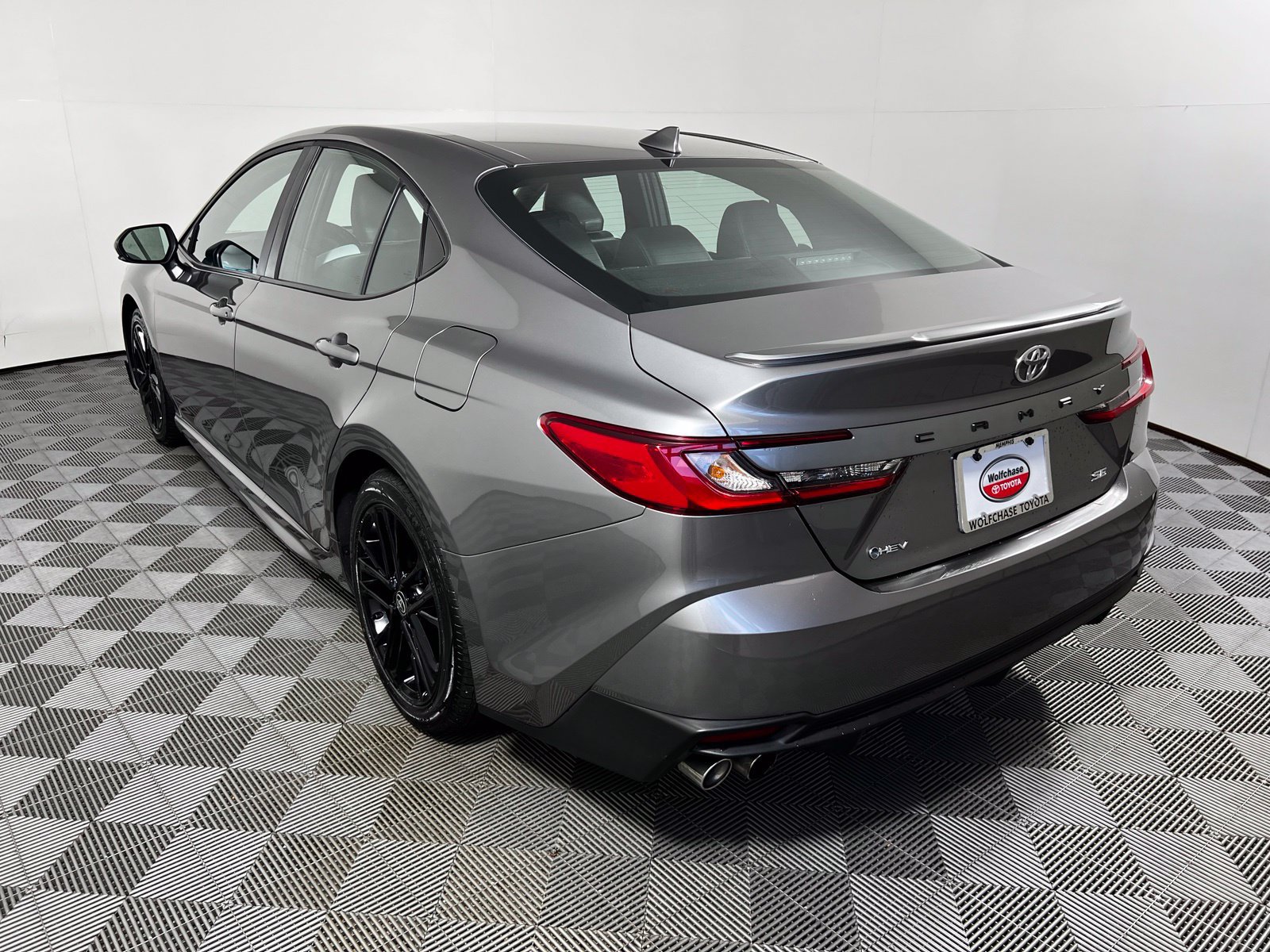 Certified 2025 Toyota Camry SE FWD image 7