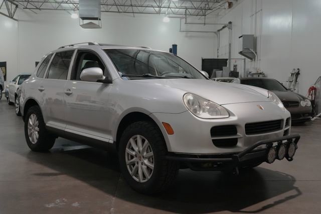 Used 2004 Porsche Cayenne S image 3