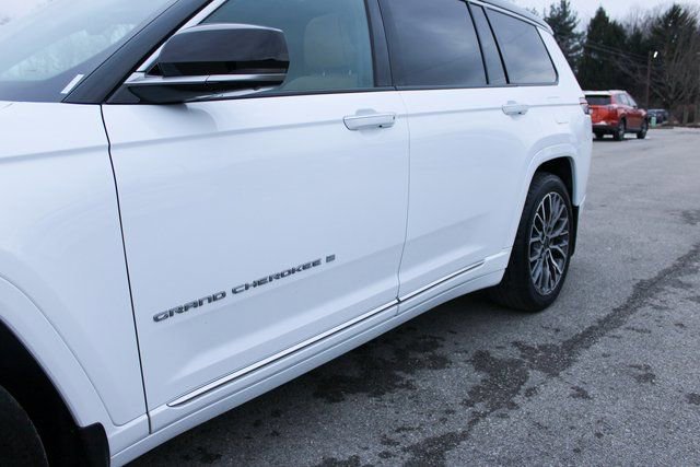 Used 2023 Jeep Grand Cherokee L Summit image 50