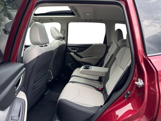 Used 2024 Subaru Forester Premium AWD/4WD image 11