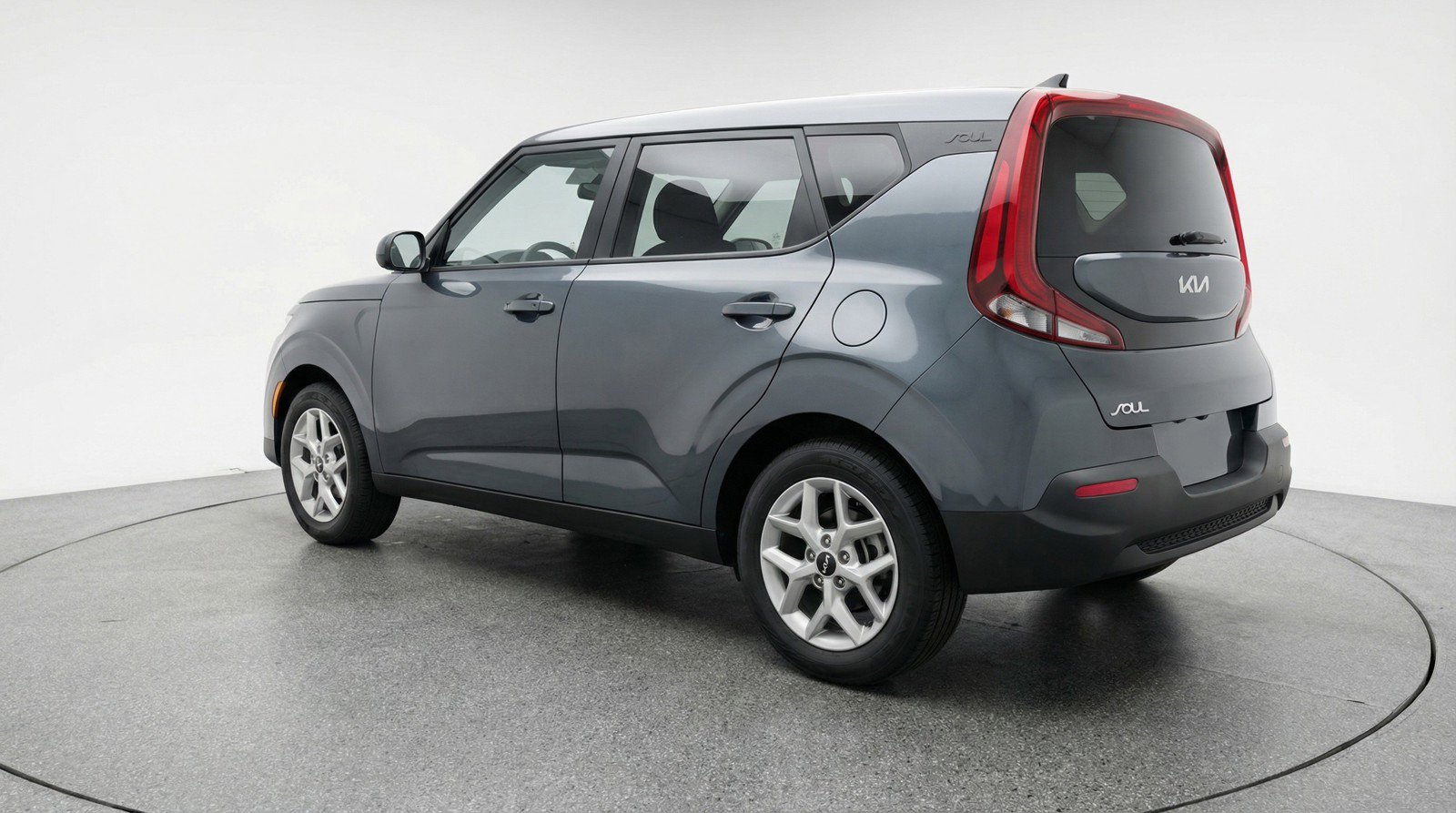 Used 2025 Kia Soul LX w/ LX Technology Package FWD image 6