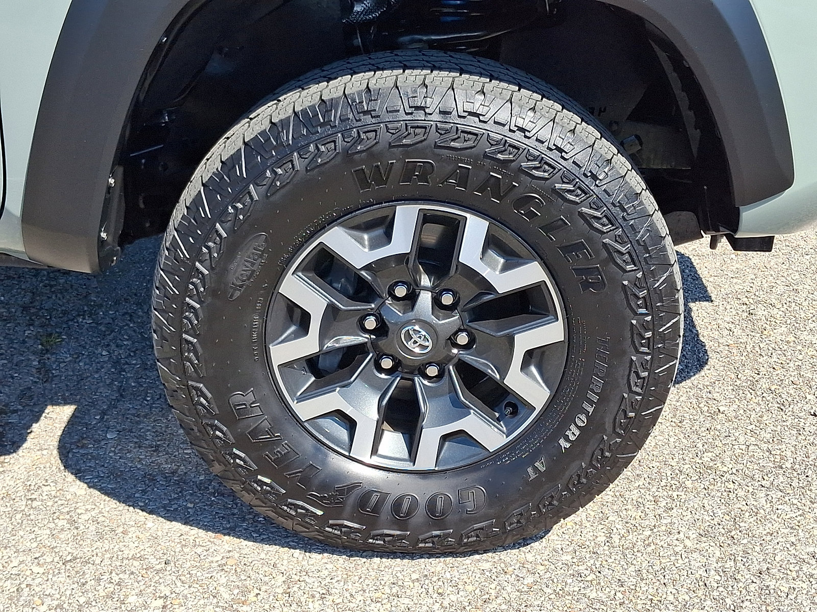 Used 2023 Toyota Tacoma TRD Off-Road w/ TRD Premium Off Road Package image 8