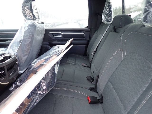 New 2026 RAM 1500 4x4 Crew Cab image 13